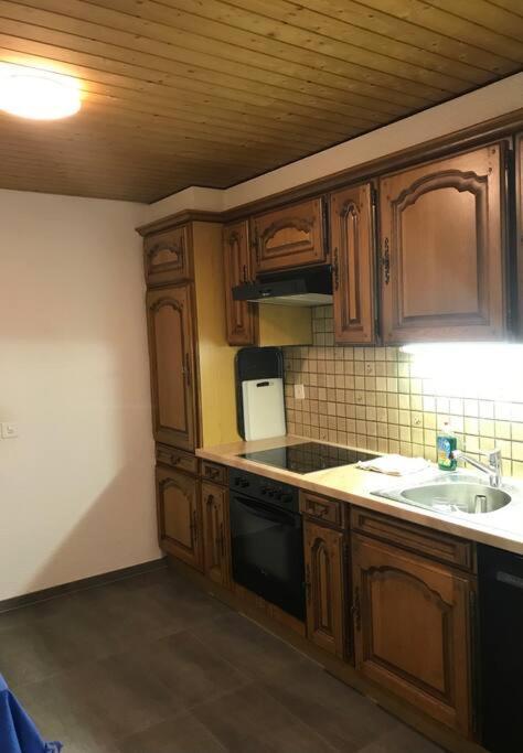 דירות Simple Flat 72 M2 In The Centre Of Burgdorf With Private Parking מראה חיצוני תמונה